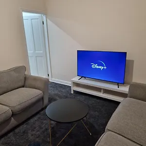 Homely 3-bed House In Bham 15 Min From City Centre Holiday home